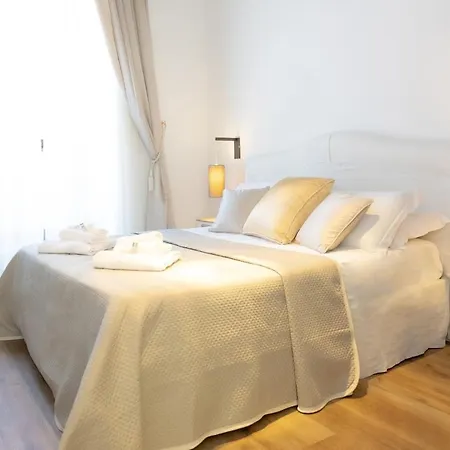 Apartman Lux With 3 Bedrooms And Spanish Steps *